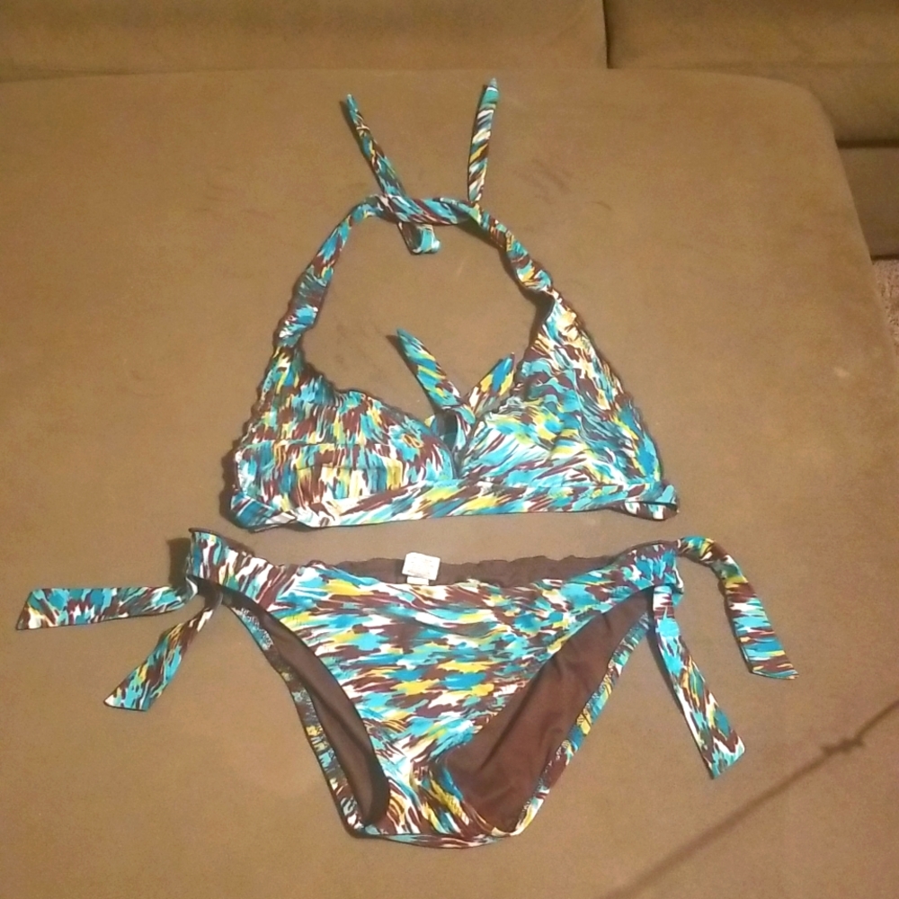 Bathing suit